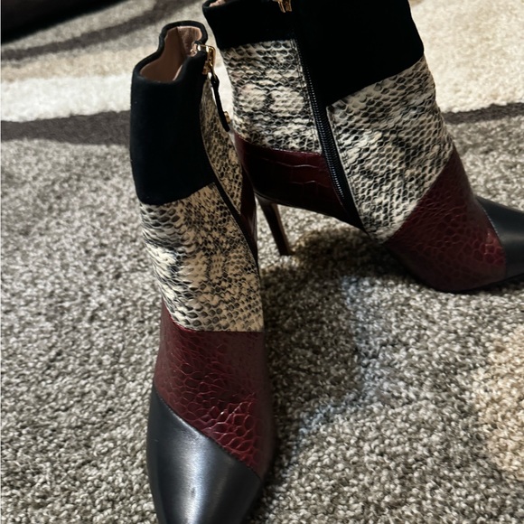 BCBG Python boots - Picture 6 of 6